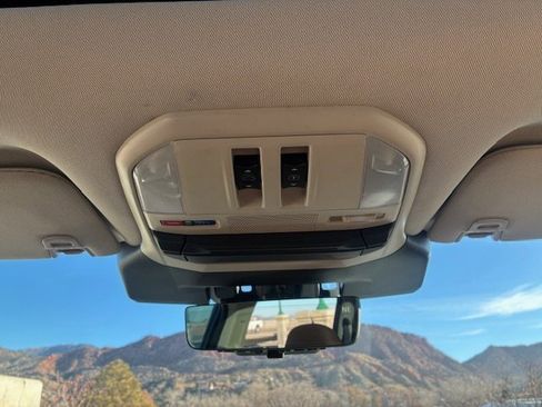 Used 2023 Subaru Ascent Touring image 17