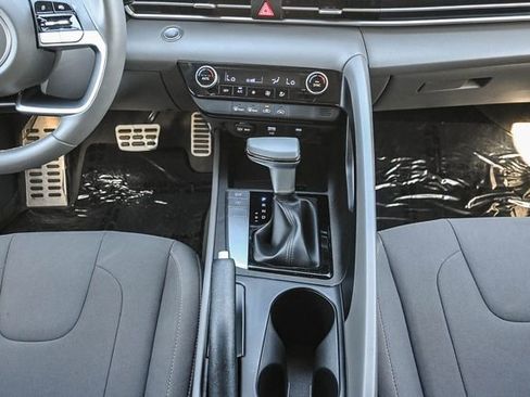 Certified 2025 Hyundai Elantra Sport w/ Cargo Package image 17