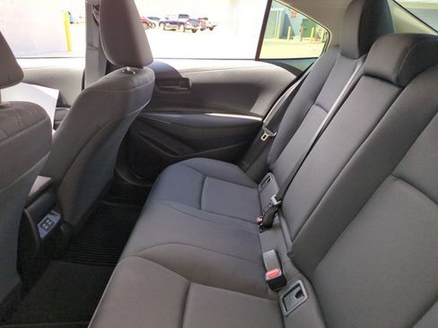 Used 2025 Toyota Corolla LE FWD image 17