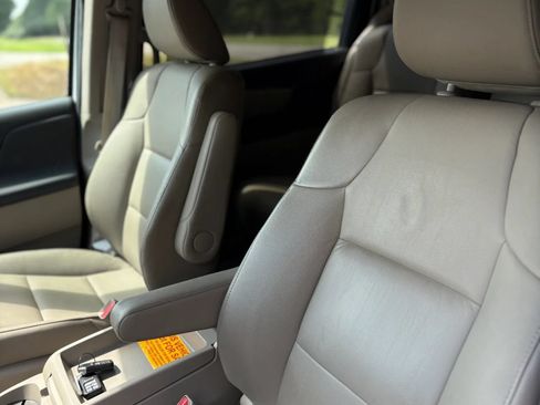 Used 2014 Honda Odyssey Touring image 9
