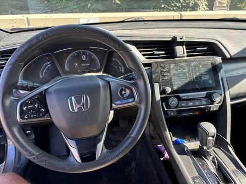 Used 2019 Honda Civic EX image 10