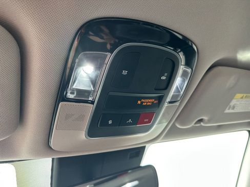 Used 2022 Hyundai Sonata Limited image 35