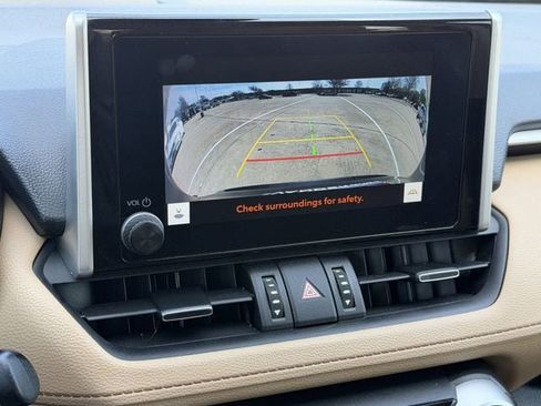 Certified 2025 Toyota RAV4 XLE Premium image 18