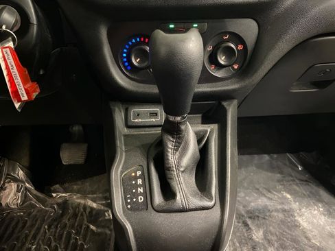 Used 2017 RAM ProMaster City Tradesman SLT w/ Rear Back-up Camera Group image 14