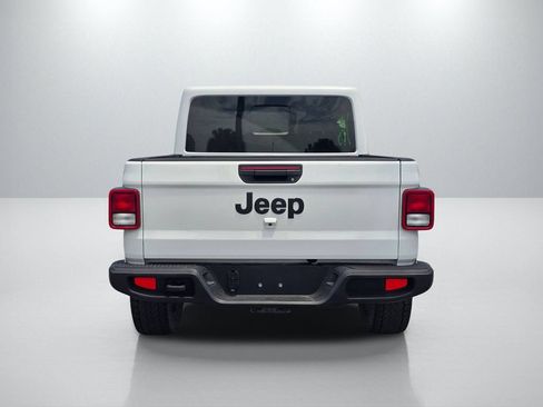 Used 2025 Jeep Gladiator Sport AWD/4WD image 6