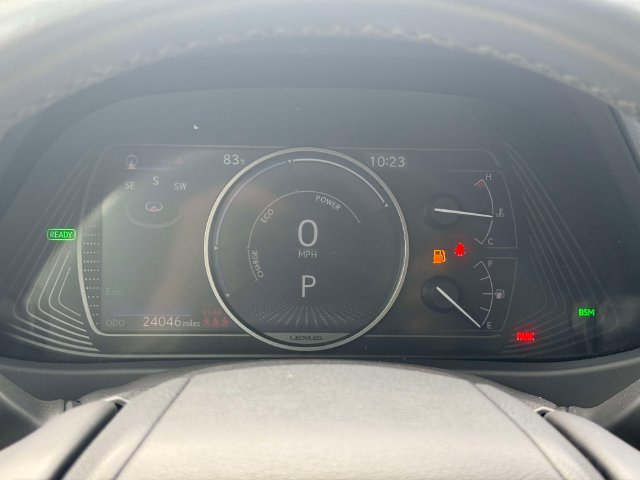 Used 2023 Lexus UX 250h AWD w/ Accessory Package (Z2) image 31