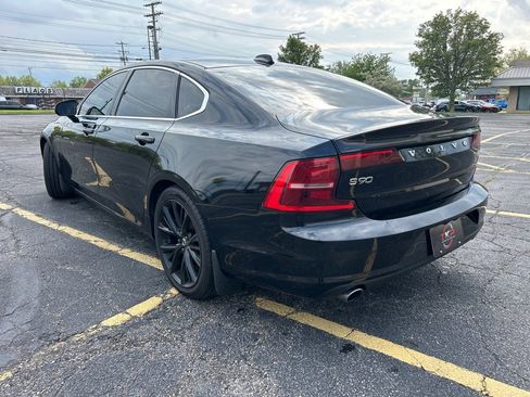 Used 2018 Volvo S90 T5 Momentum w/ Convenience Package AWD/4WD image 5