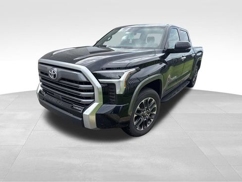 Used 2026 Toyota Tundra Limited AWD/4WD image 4