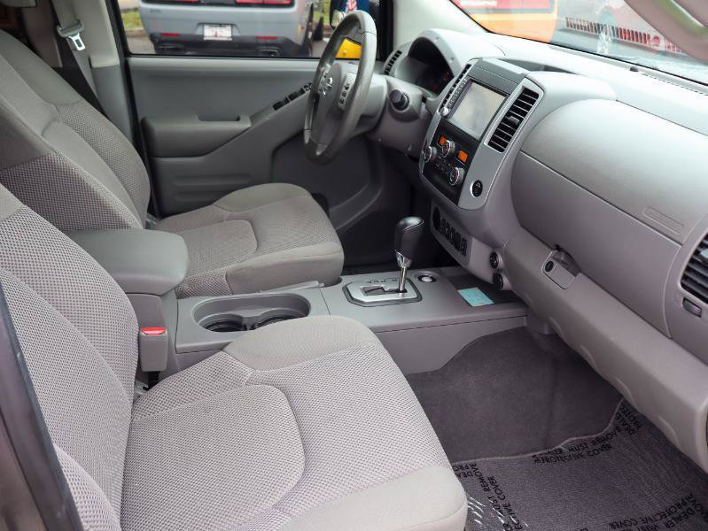 Used 2020 Nissan Frontier SV RWD image 14