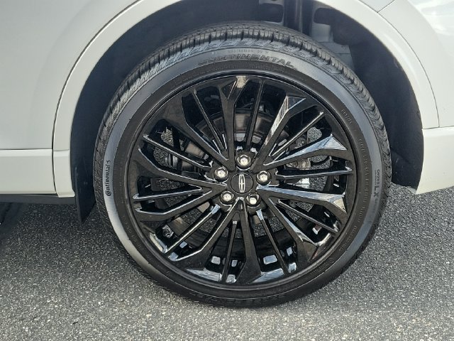 Used 2024 Lincoln Corsair AWD w/ Equipment Group 101A image 31