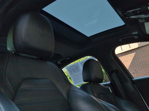 Used 2023 Alfa Romeo Giulia Veloce image 16