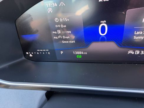 Used 2025 Volkswagen Jetta SE image 39