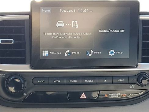 Certified 2023 Hyundai Venue SEL w/ Cargo Package image 24