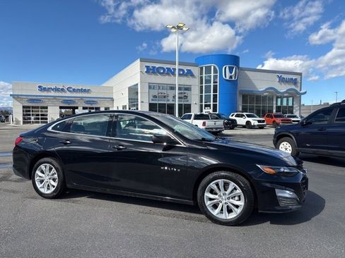 Used 2024 Chevrolet Malibu LT image 1