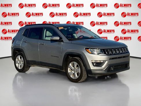 Used 2021 Jeep Compass Latitude w/ Driver Assistance Group image 3