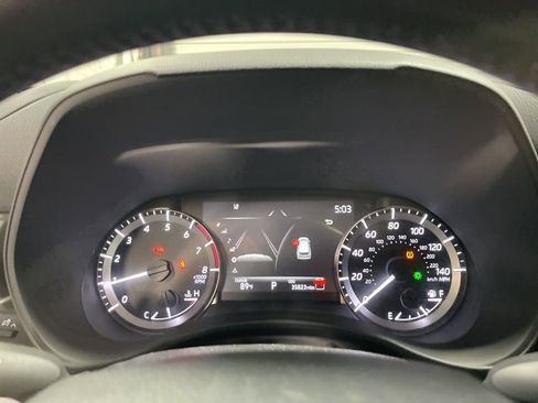 Used 2024 Toyota Highlander XLE image 27