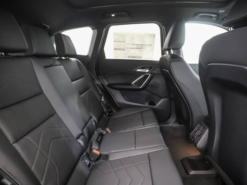 Used 2026 BMW X1 xDrive28i image 26