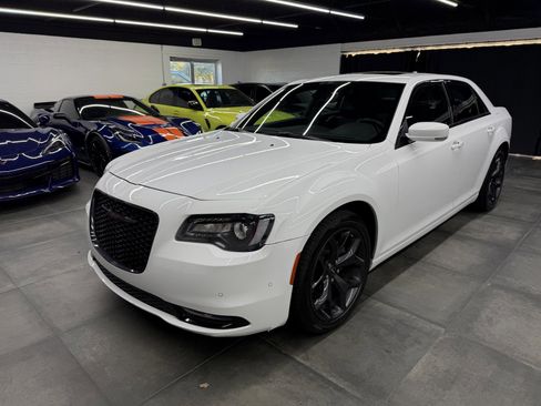 Used 2023 Chrysler 300 S image 1