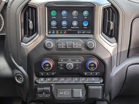 Used 2021 Chevrolet Silverado 2500 LTZ w/ LTZ Premium Package image 26