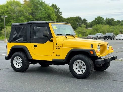 Used 2002 Jeep Wrangler X AWD/4WD image 3
