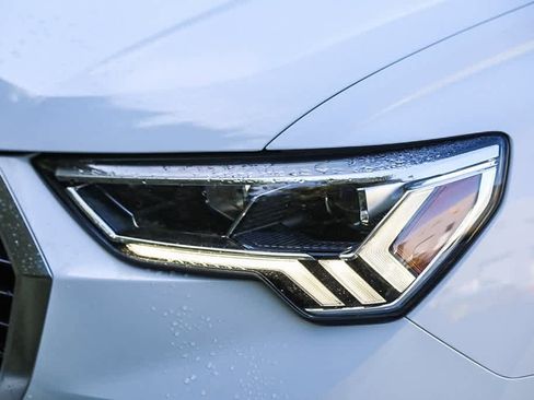 Used 2022 Audi Q3 2.0T Premium Plus w/ Premium Plus Package image 7