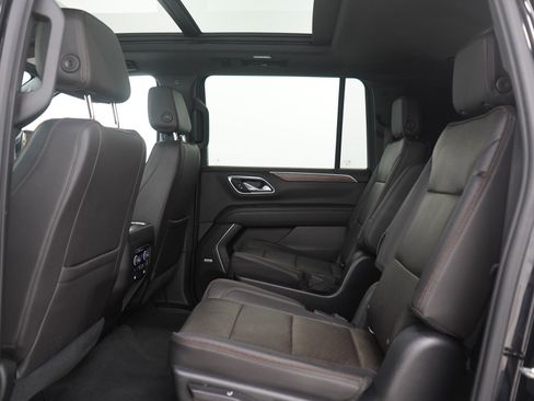 Used 2021 Chevrolet Suburban High Country w/ Premium Package image 21