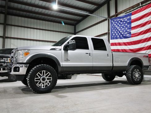 Used 2016 Ford F250 Lariat AWD/4WD image 4