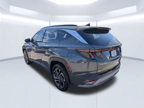 Certified 2025 Hyundai Tucson Limited AWD/4WD image 6