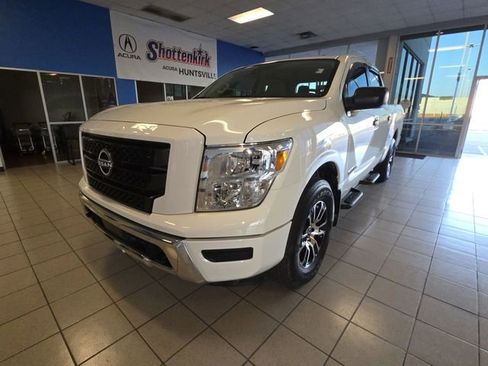 Used 2024 Nissan Titan SV w/ Accessory Utility Package image 3