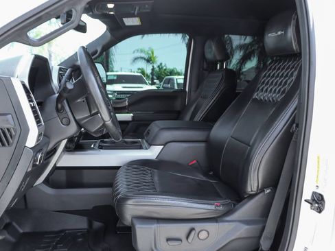 Used 2022 Ford F250 Lariat w/ Black Appearance Package AWD/4WD image 17