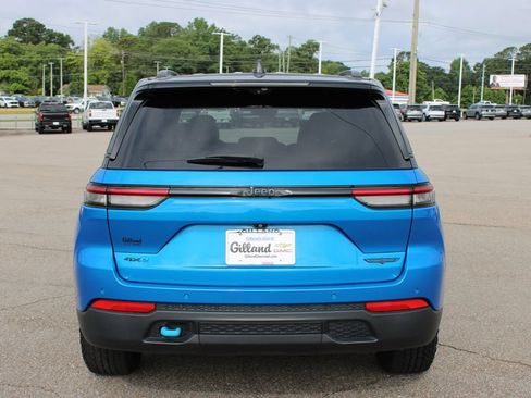 Used 2022 Jeep Grand Cherokee Trailhawk w/ Luxury Tech Group III AWD/4WD image 23