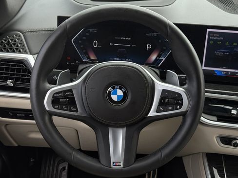 Used 2025 BMW X5 xDrive40i w/ M Sport Package AWD/4WD image 13