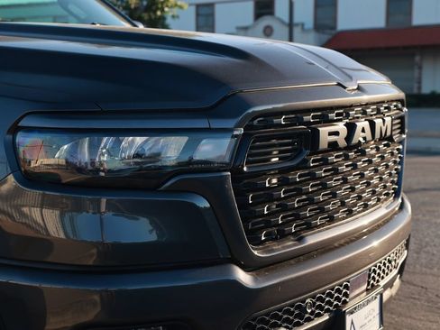 New 2026 RAM 1500 Express AWD/4WD image 7