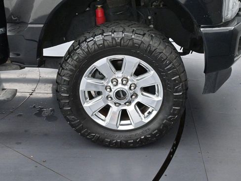 Used 2017 Ford F250 Platinum w/ Platinum Ultimate Package AWD/4WD image 34