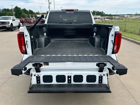 Used 2025 GMC Sierra 1500 SLT AWD/4WD image 22