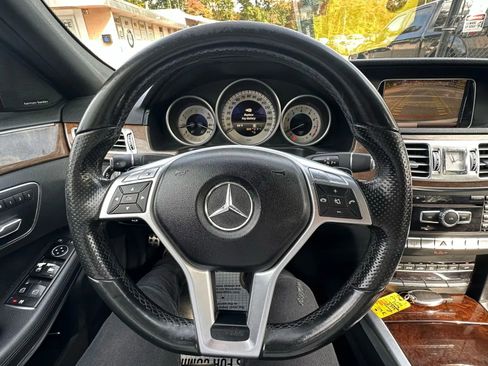 Used 2014 Mercedes-Benz E 350 4MATIC Sedan image 11