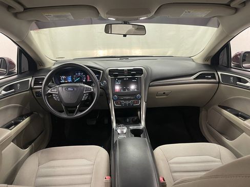 Used 2018 Ford Fusion SE w/ Fusion SE Technology Package image 20