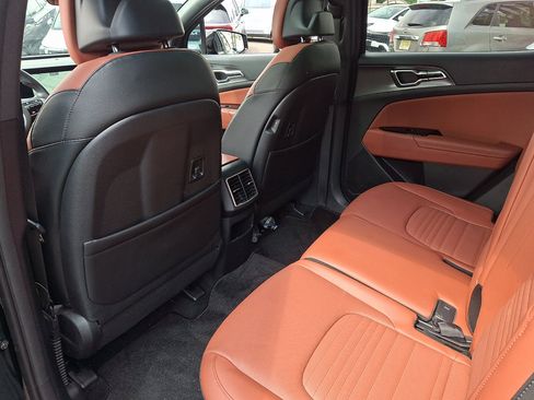 Used 2025 Kia Sportage SX AWD/4WD image 26
