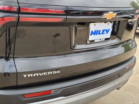 New 2026 Chevrolet Traverse LT w/ Driver Confidence Package FWD image 4