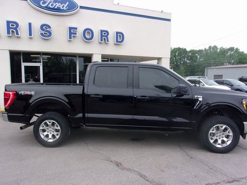 Used 2023 Ford F150 XLT image 3