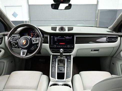 Certified 2021 Porsche Macan Turbo AWD/4WD image 19