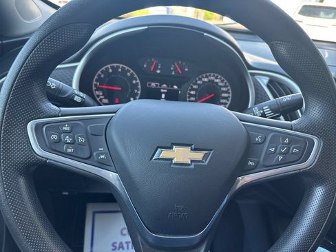 Used 2023 Chevrolet Malibu LT FWD image 23