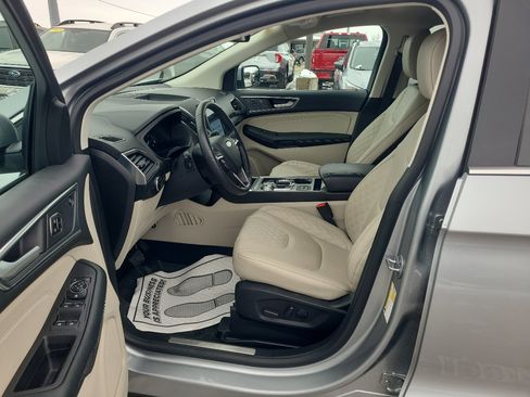 Used 2024 Ford Edge Titanium image 16
