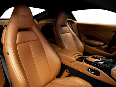 Used 2020 Aston Martin V8 Vantage Coupe RWD image 33