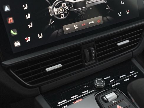 Used 2023 Porsche Cayenne Turbo GT image 29