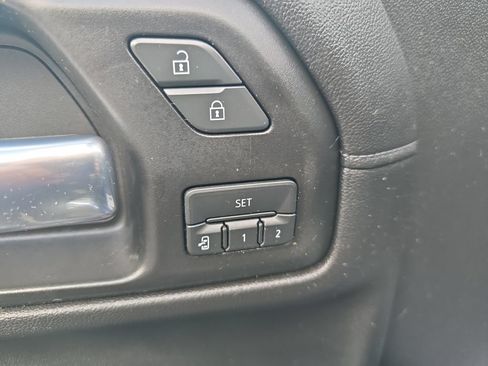 Used 2020 GMC Sierra 1500 SLT w/ SLT Premium Plus Package AWD/4WD image 34