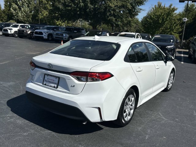 Used 2024 Toyota Corolla LE FWD image 4