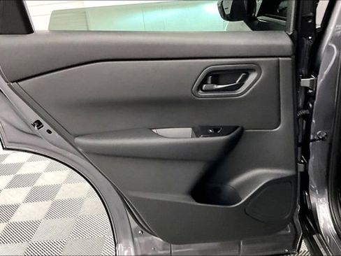 New 2025 Nissan Rogue S image 31