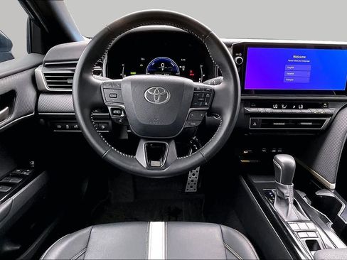 Used 2026 Toyota Camry SE w/ Multimedia Upgrade Package FWD image 5