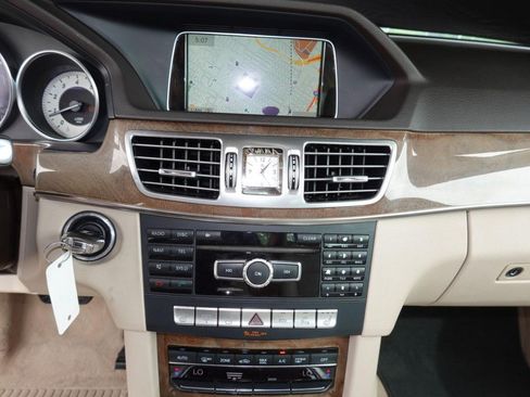 Used 2014 Mercedes-Benz E 350 Sedan image 14